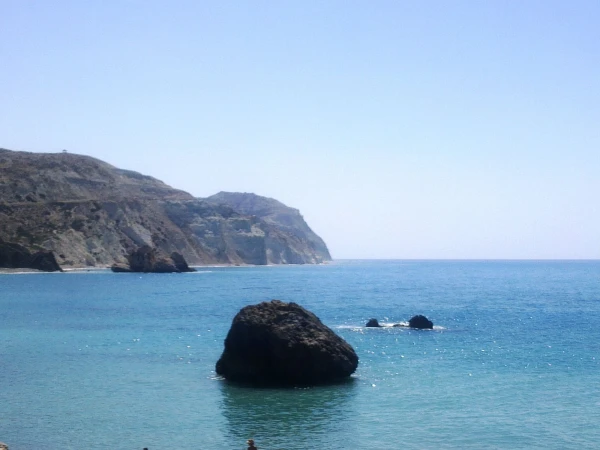 Petra tou Romiou. Легендарное место рождения Афродиты)
