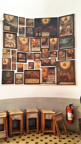 В монастырском храме 