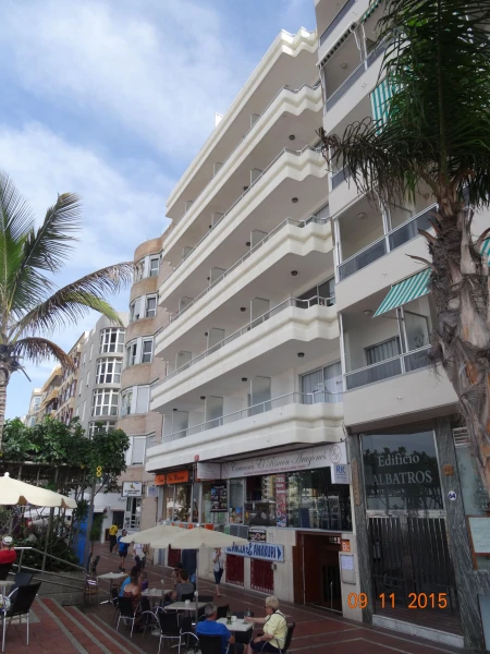 Calle Sagasta, наш отель - RK Luz Playa Suites