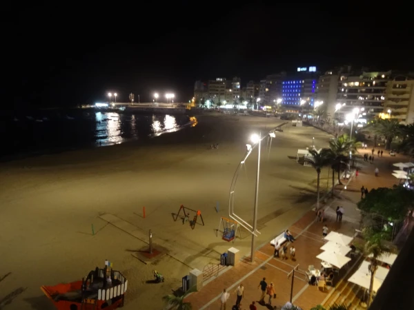 RK Luz Playa Suites: вид из "моего" окна...  