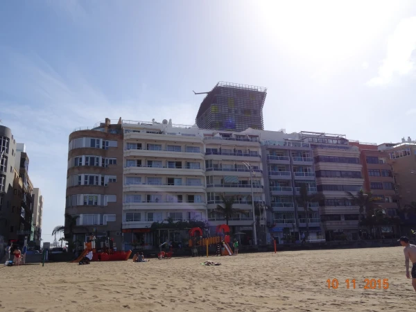 Playa de Las Canteras: "наш" кусочек пляжа... И отеля...