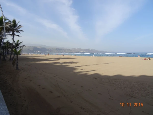 Прогулка по набережной Playa de Las Canteras