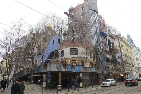 дом Хундертвассера