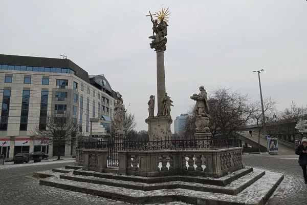Братислава