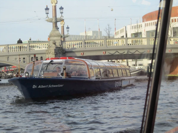 Плаваем на таком же катере