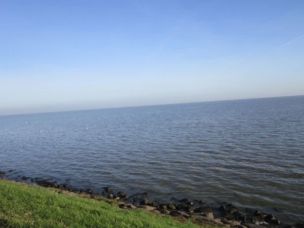 Море