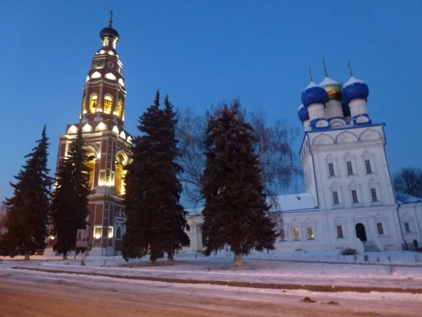 Соборный комплекс Михаила Архангела (остановка по пути в Москву)