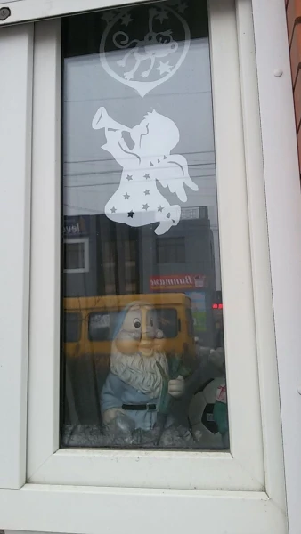 Новогодние окна городка