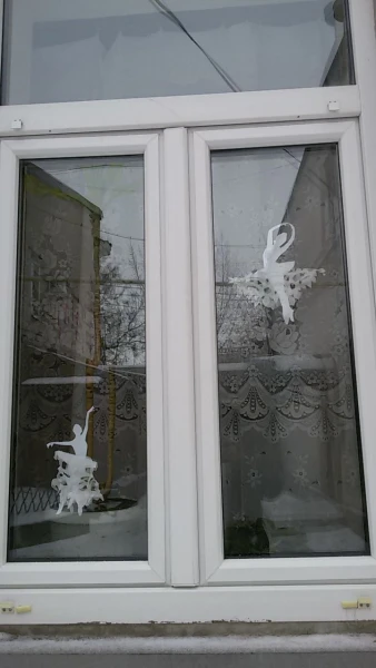 Новогодние окна городка