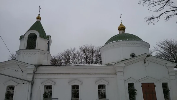 Всехсвятская церковь на Старом кладбище датируется 1810 годом.
