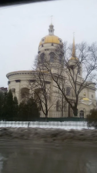 Вторая церковь у дороги по пути в аэропорт Ростов-на-Дону
