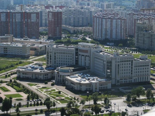 Вид на Москву со смотровой площадки на 32-м этаже ГЗ МГУ. Шуваловский корпус МГУ