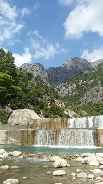 Водопад в ущелье Kesme Boğaz