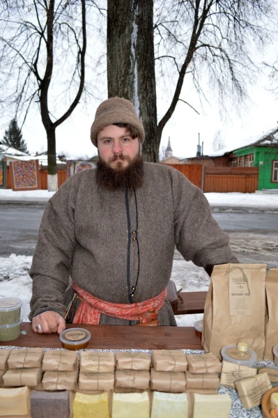Мужичок, а женихи в вашем городе есть?