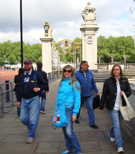 Buckingham Palace, Парадные ворота