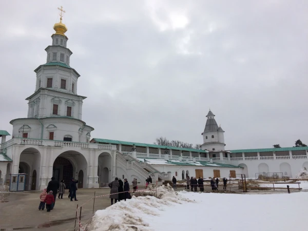Остались работы по благоустройству территории