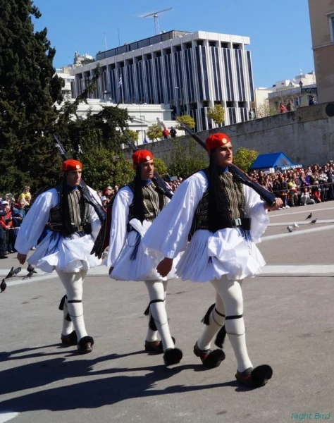Парад эвзонов