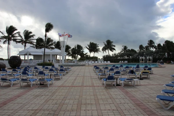 Deauville Beach Resort 3* (Майами-Бич).