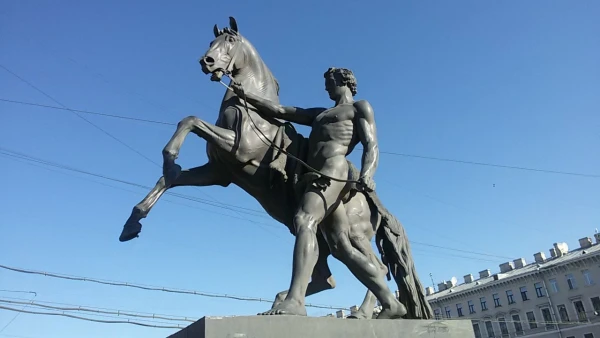 Аничков мост