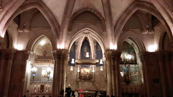 Sagrada Família. Крипта...
