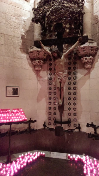 Sagrada Família. Крипта...