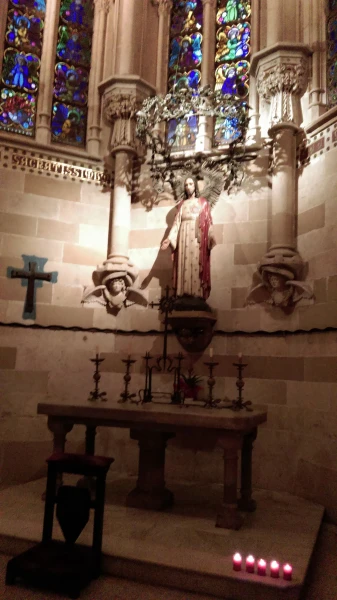 Sagrada Família. Крипта...