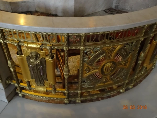 Храм Святого Сердца: крипта...