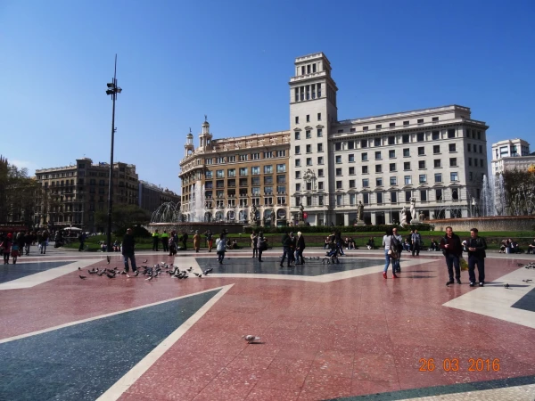 Plaça de Catalunya: конечно же!