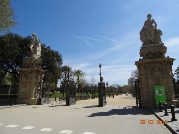 Parc de la Ciutadella: центральный вход...