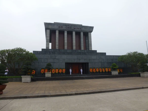 Мавзолей Хошимина