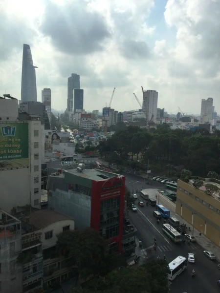 Вид из окон ресторана отеля Paradise Boutique Saigon 3* Boutique