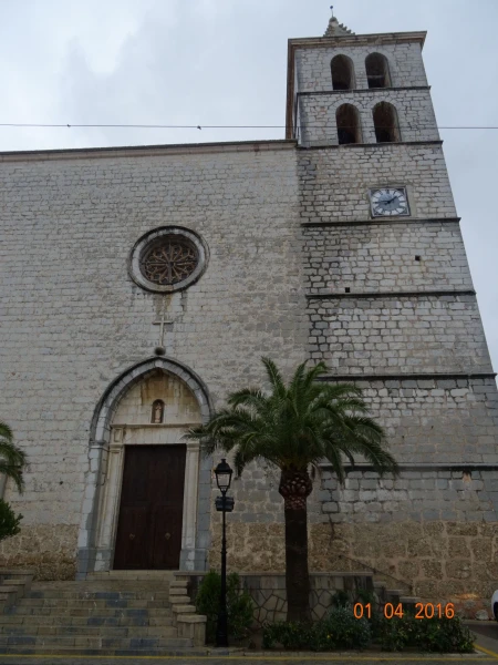 Приходская церковь Непорочного Зачатия (XVIII век), Plaça Major, Campanet