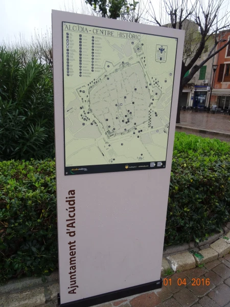 Alcudia, Старый город, центр...