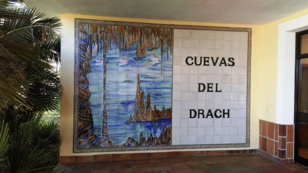 Cuevas del Drach