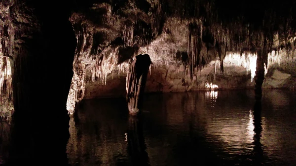Cuevas del Drach