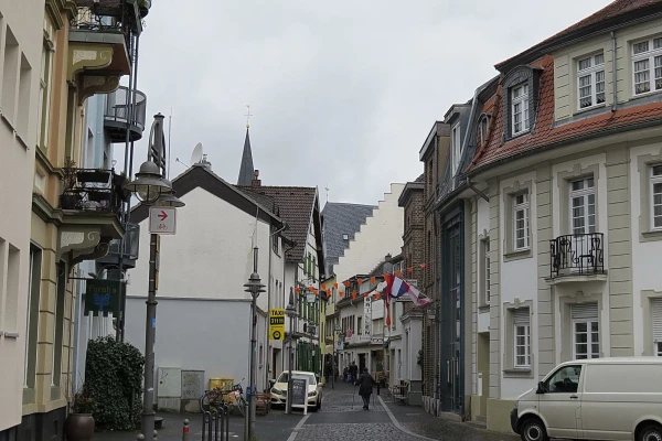 Брюль (Brühl)