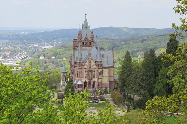 Кёнигсвинтер, Schloss Drachenburg