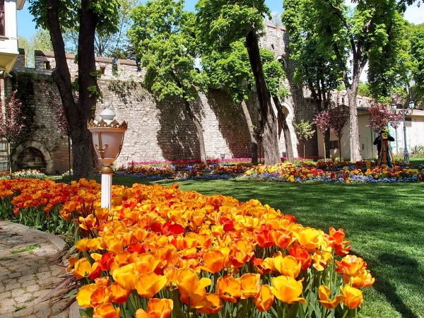 В парке Гюльхане…