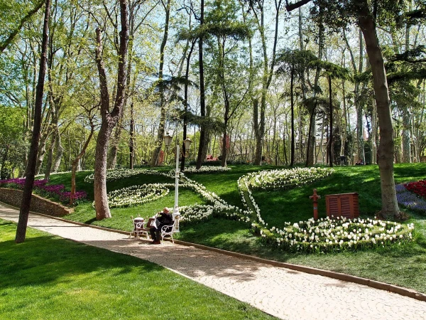 В парке Гюльхане…