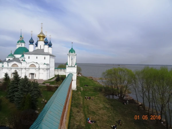 Вид с Юго-западной башни...