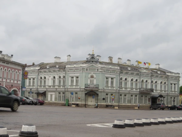 в Угличе