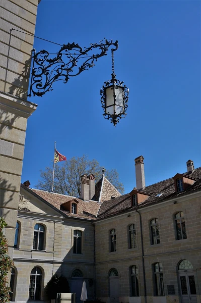 Фонарь замка Château de Prangins