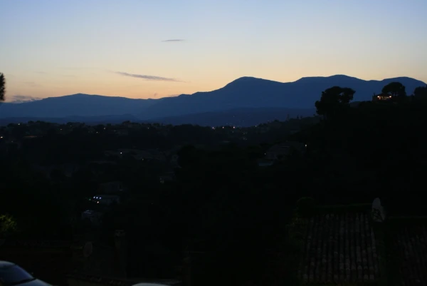 Закат в Haut-de-Cagnes