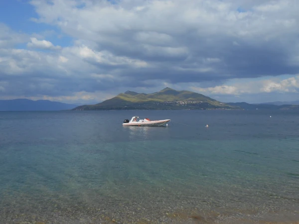 все оттенки моря и небес