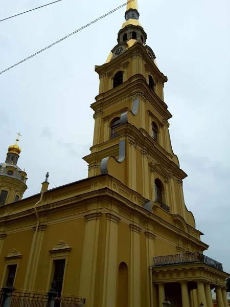 Петропавловский собор -Собор во имя первоверховных апостолов Петра и Павла 
