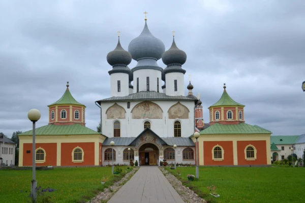 Тихвинский Богородичный Успенский монастырь