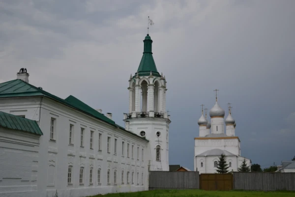 Спасо-Яковлевский монастырь. 