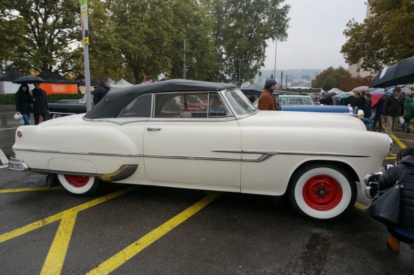 Выставка старинных авто