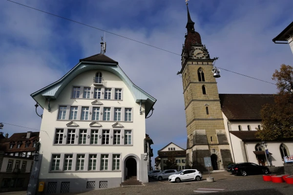 Stadthaus - бывший  госпиталь (общежитие для старых, немощных, больных и сирот) учреждение 13 века