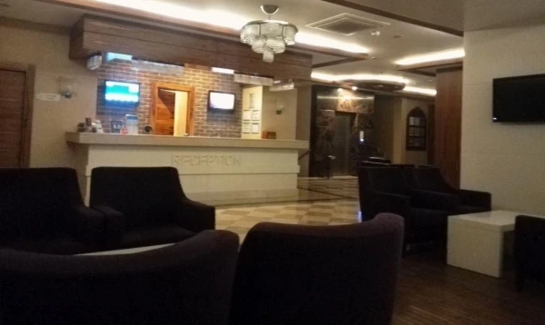 Ресепшен в полночь
